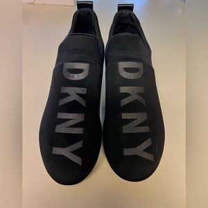 Gently used size 7 DKNY sneakers. Very comfortable